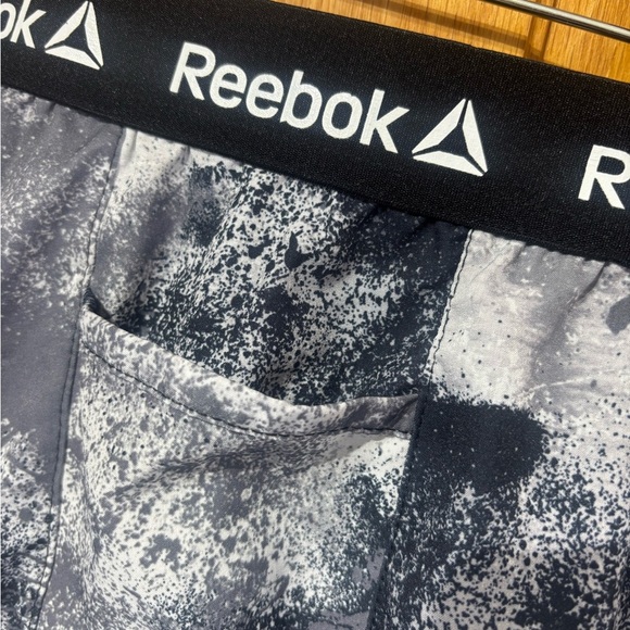 Reebok Splatter Women's Running Workout Shorts Medium - Picture 6 of 8